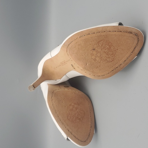 Vince Camuto Ivory White Leather Peep Hole Bootties with Silver studs Size 8 - Picture 9 of 16